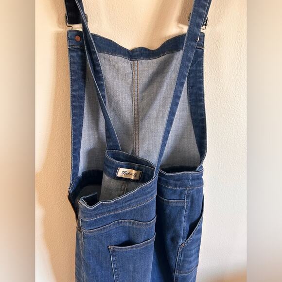 Madewell Skinny Overalls in Santiago Wash Denim Jean - Picture 5 of 10